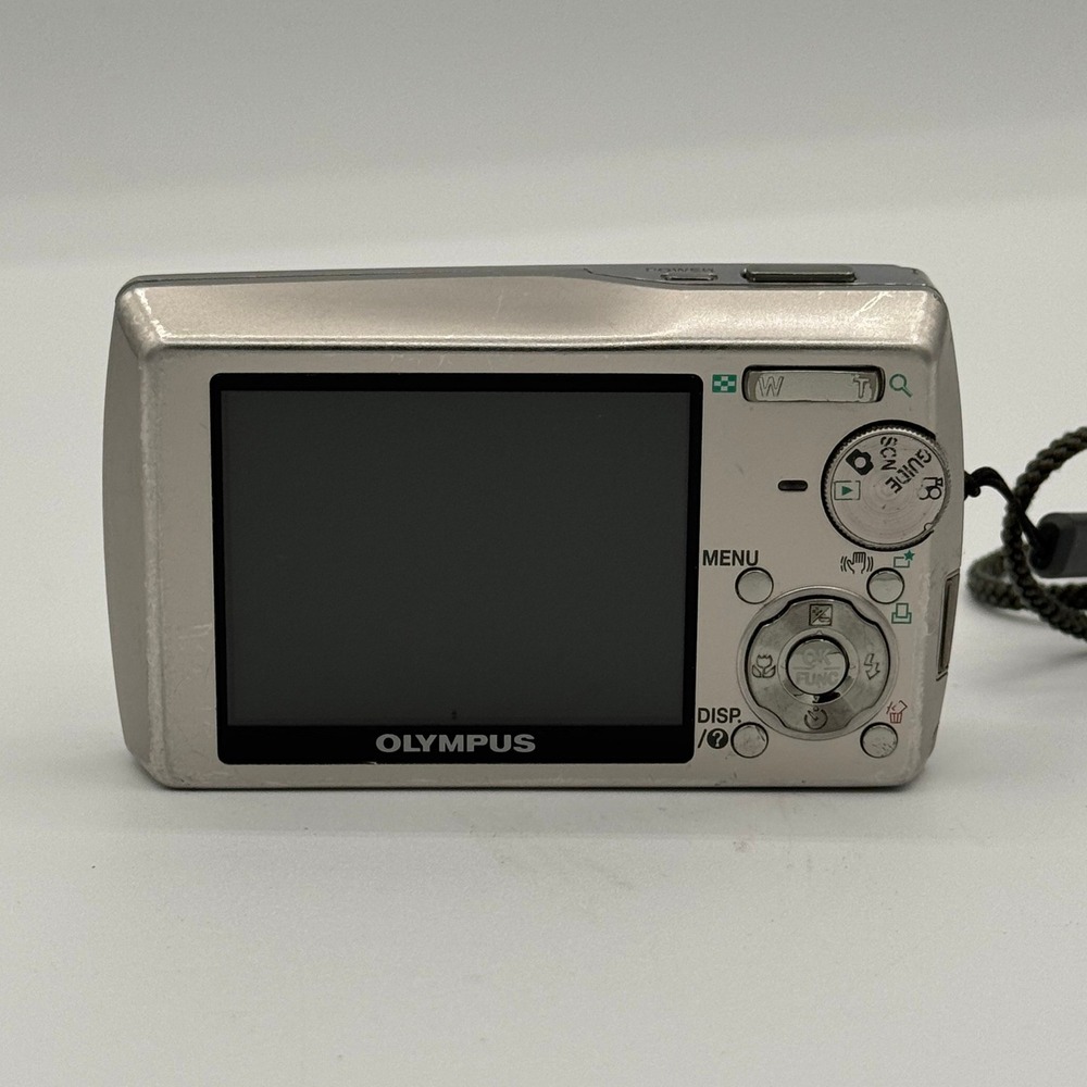 Olympus Stylus 1000 Digital Camera 10.0MP 3x Optical Zoom Silver All-Weather - Picture 4 of 11
